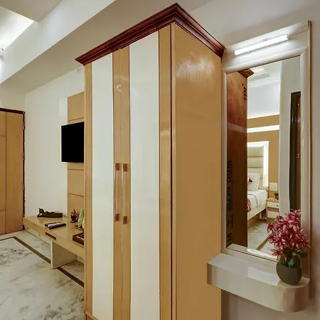 The Hindustan International - Traveller'S Choice Award 2025 Best Of Best Winning Hotel New Delhi Exterior photo