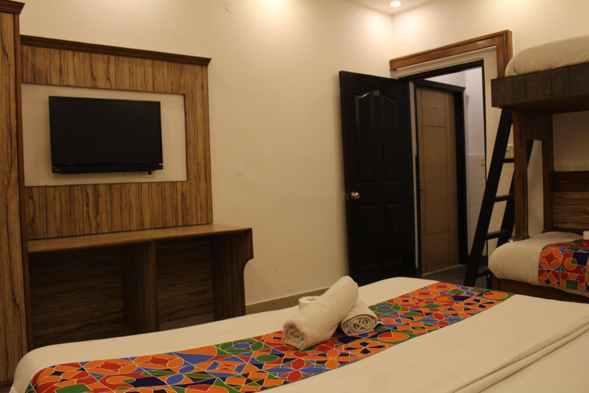 Hotel The Hindustan International - Traveller's Choice Award 2025 Of Winning New Delhi