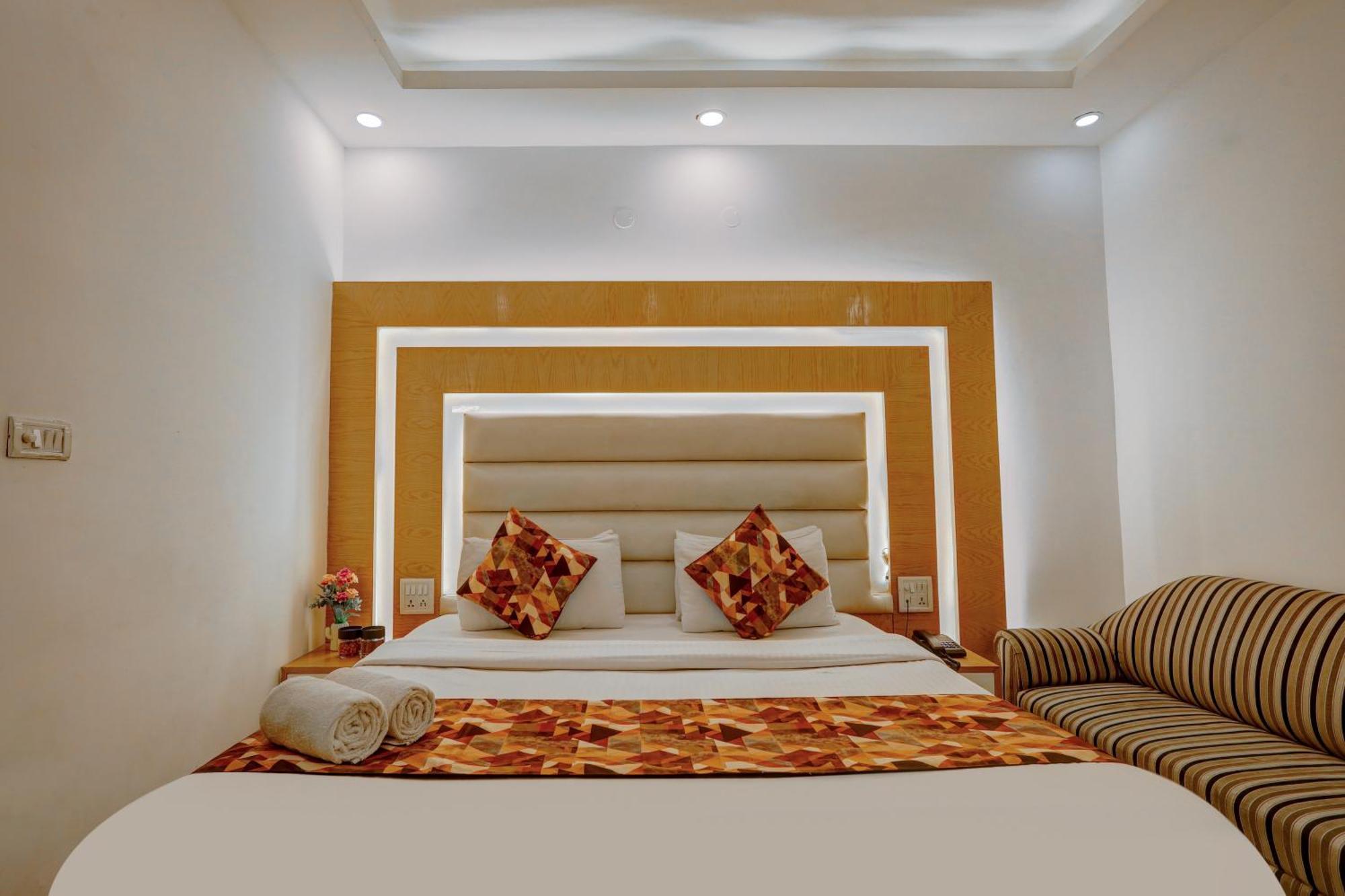 Hotel The Hindustan International - Traveller's Choice Award 2025 Of Winning 4*