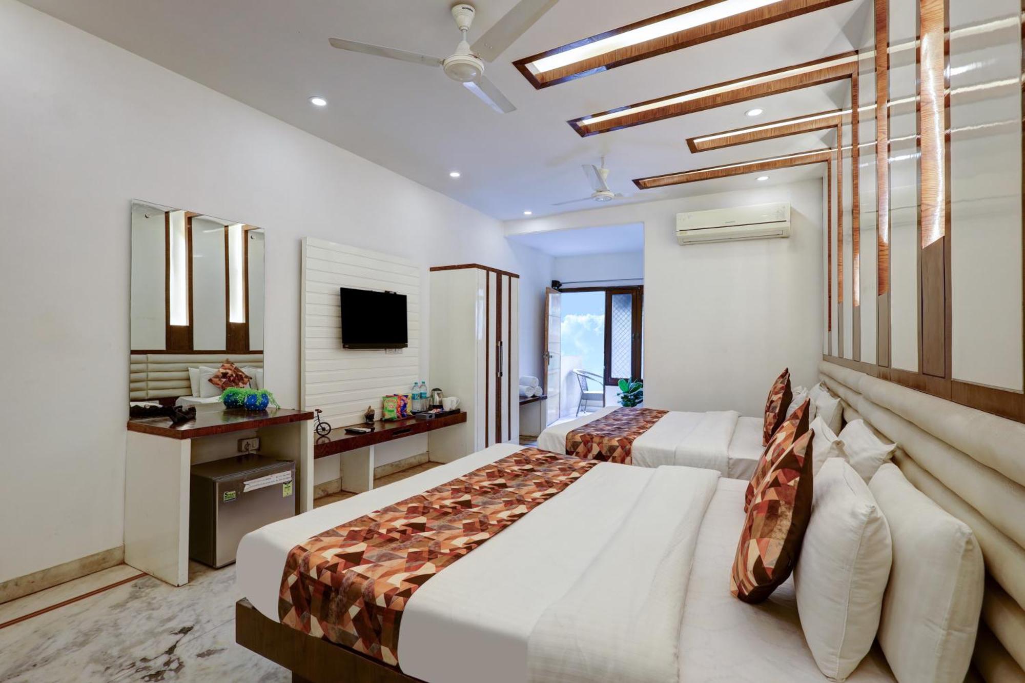 Hotel The Hindustan International - Traveller's Choice Award 2025 Of Winning New Delhi